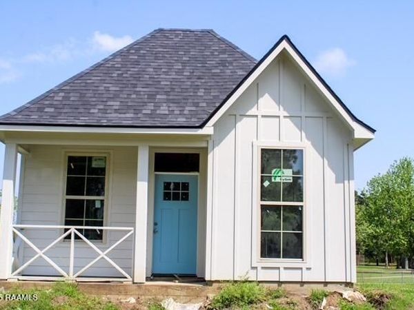 704 W Willow Street, Lafayette, LA 70501