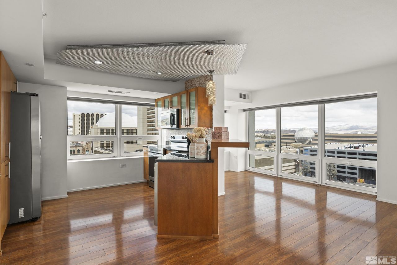 255 N Sierra Street, Unit 1011, Reno, NV 89501 Photo