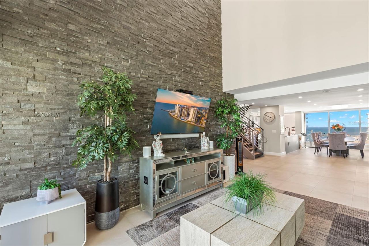 440 S Gulfview Boulevard, Unit 1701, Clearwater Beach, FL 33767 Photo