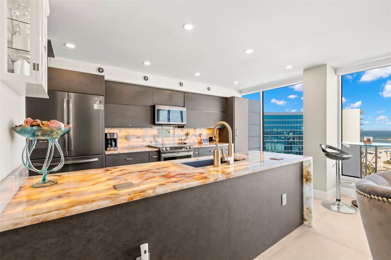 440 S Gulfview Boulevard, Unit 1701, Clearwater Beach, FL 33767 Photo