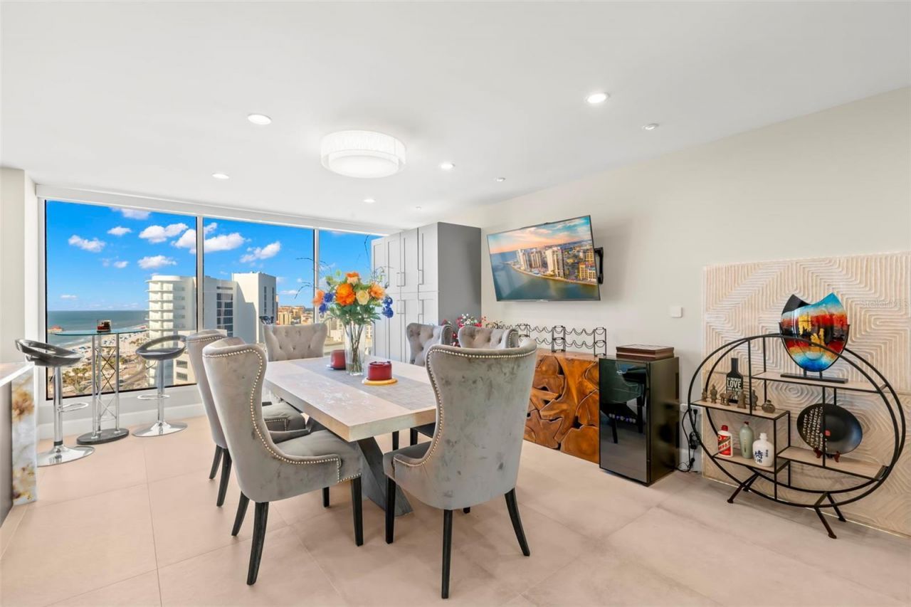440 S Gulfview Boulevard, Unit 1701, Clearwater Beach, FL 33767 Photo