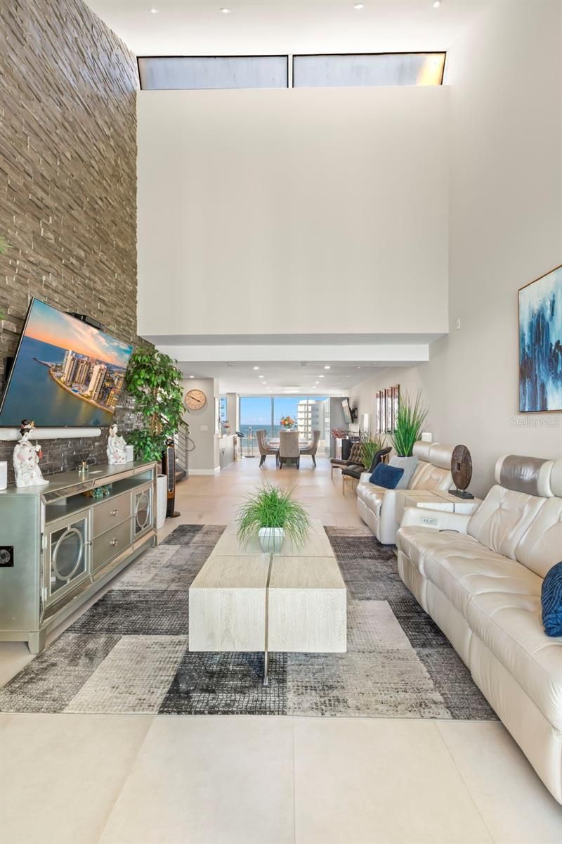 440 S Gulfview Boulevard, Unit 1701, Clearwater Beach, FL 33767 Photo