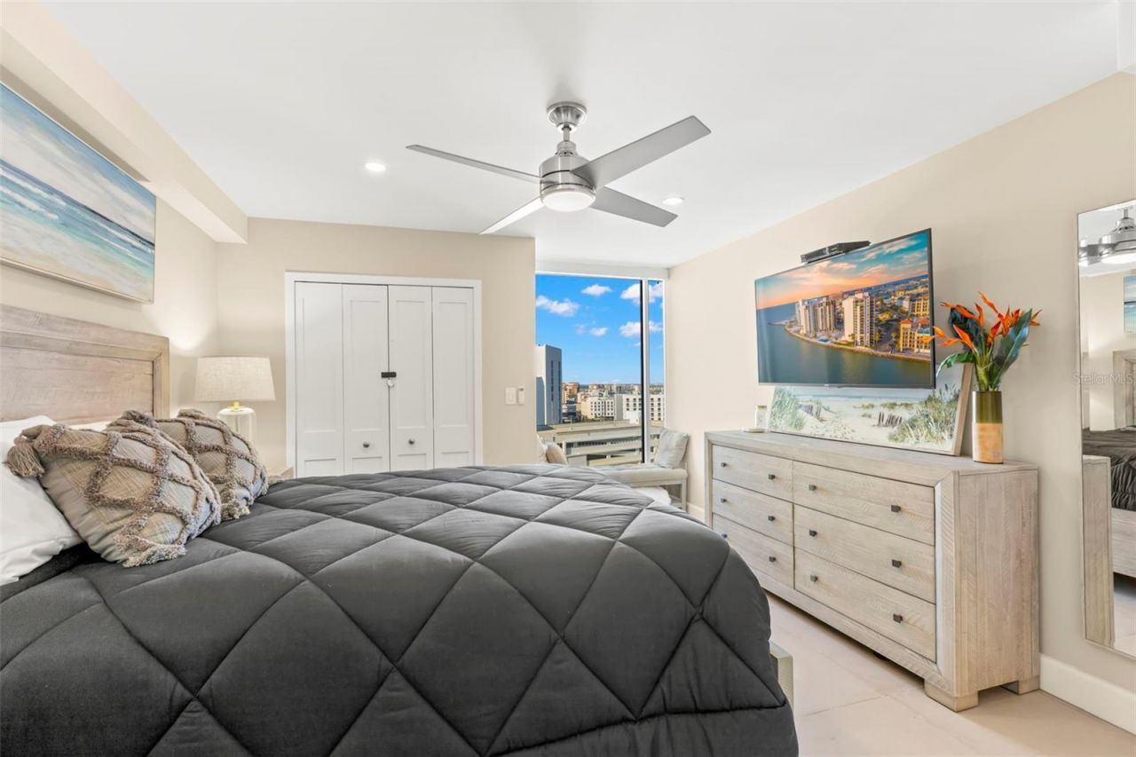 440 S Gulfview Boulevard, Unit 1701, Clearwater Beach, FL 33767 Photo