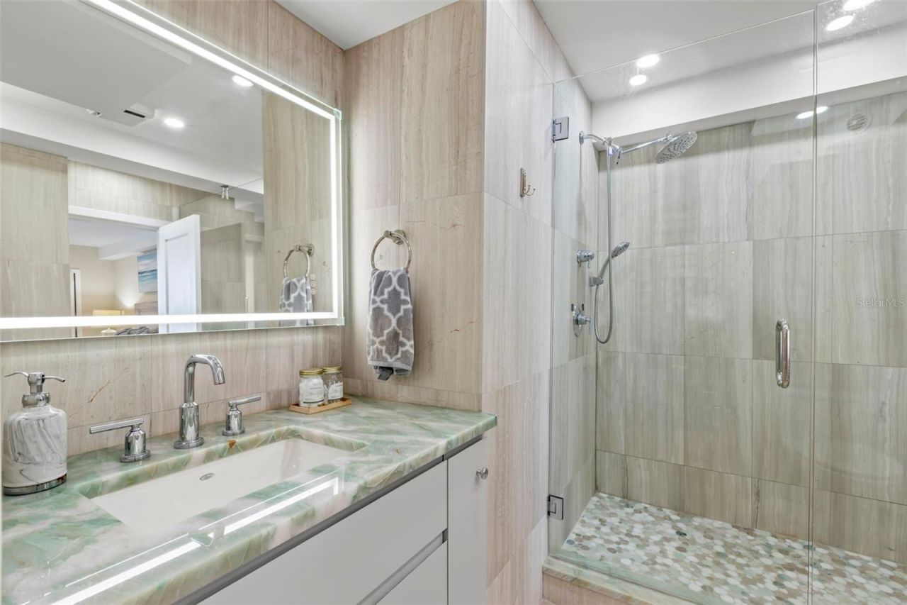 440 S Gulfview Boulevard, Unit 1701, Clearwater Beach, FL 33767 Photo