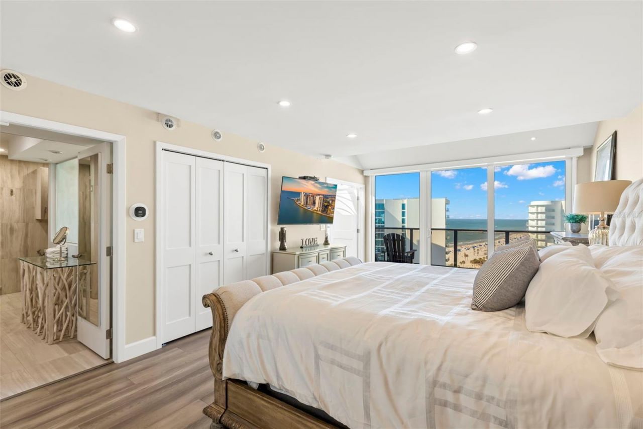 440 S Gulfview Boulevard, Unit 1701, Clearwater Beach, FL 33767 Photo