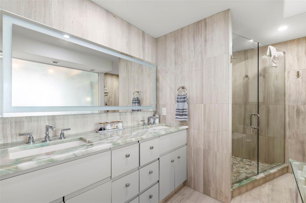 440 S Gulfview Boulevard, Unit 1701, Clearwater Beach, FL 33767 Photo