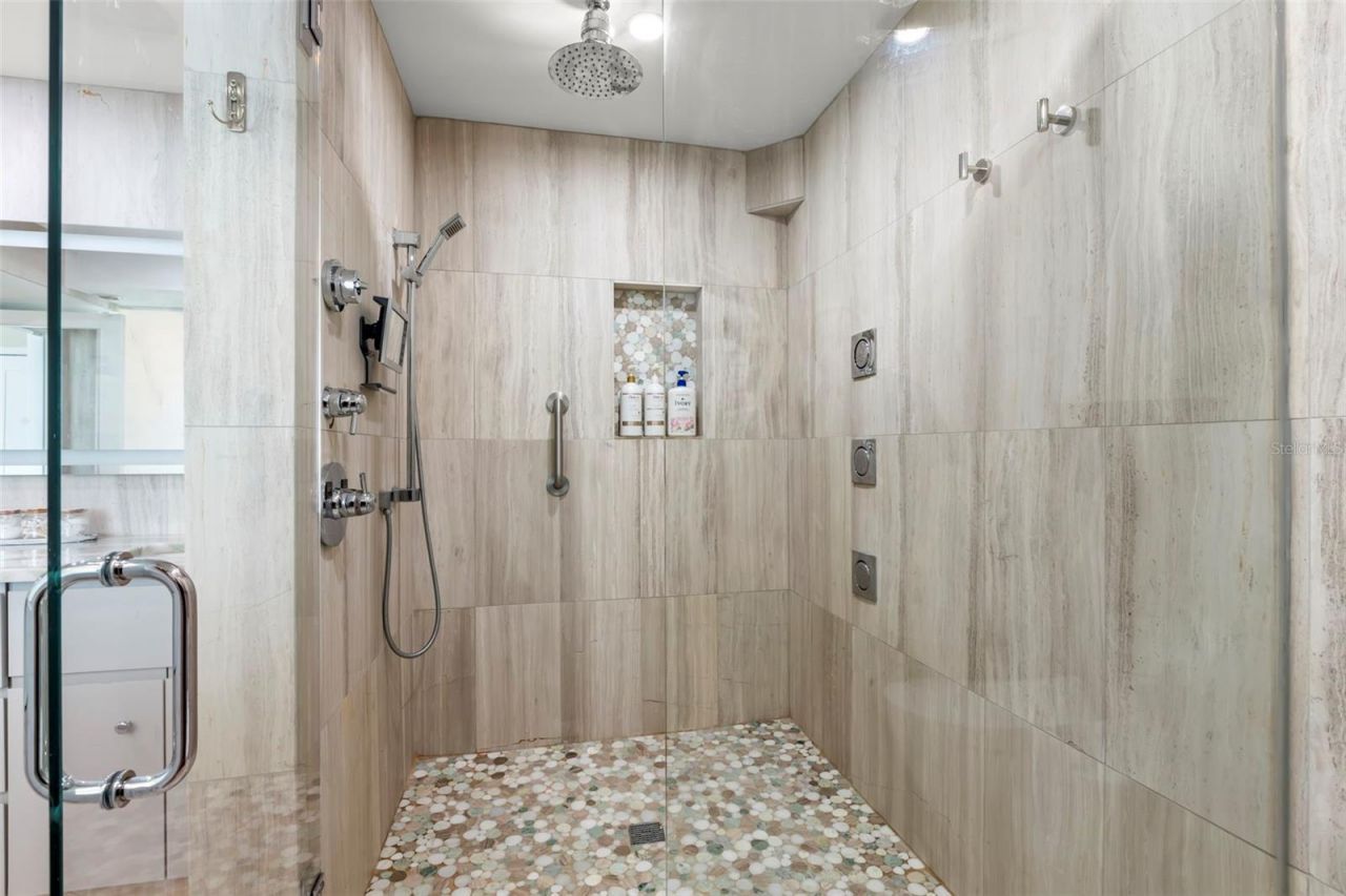 440 S Gulfview Boulevard, Unit 1701, Clearwater Beach, FL 33767 Photo