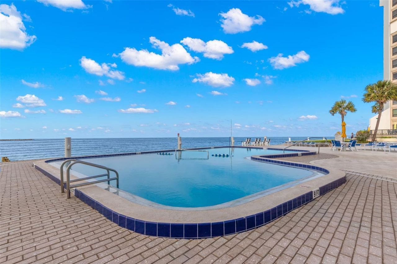 440 S Gulfview Boulevard, Unit 1701, Clearwater Beach, FL 33767 Photo