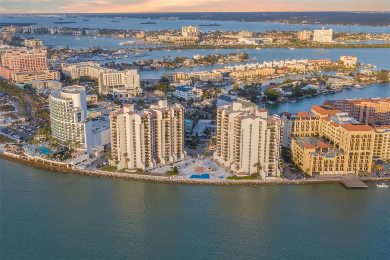 440 S Gulfview Boulevard, Unit 1701, Clearwater Beach, FL 33767 Photo