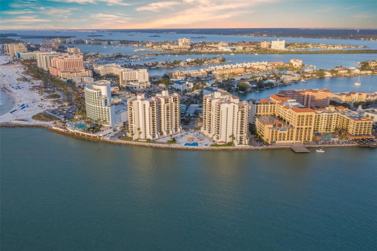 440 S Gulfview Boulevard, Unit 1701, Clearwater Beach, FL 33767 Photo
