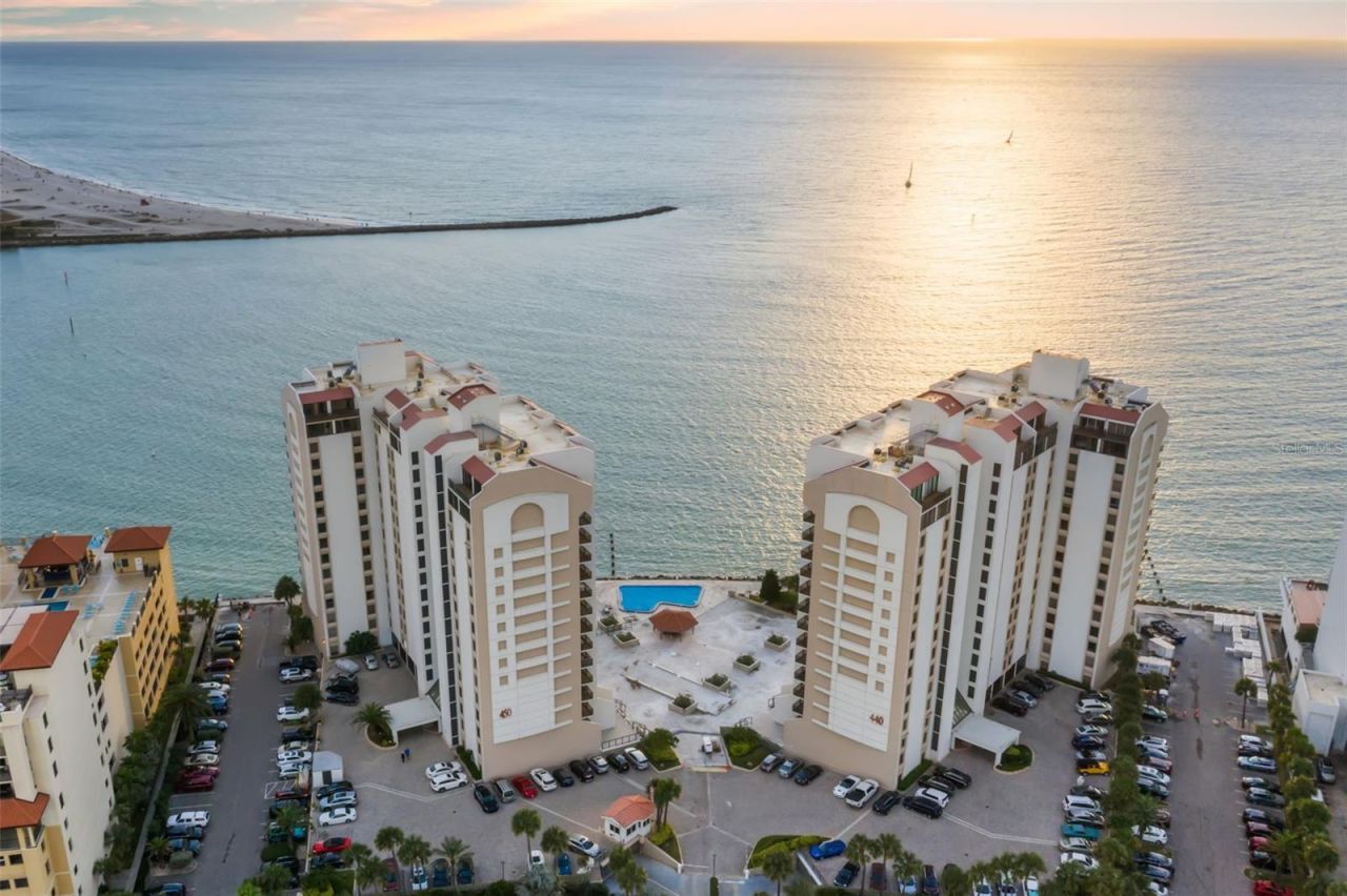 440 S Gulfview Boulevard, Unit 1701, Clearwater Beach, FL 33767 Photo