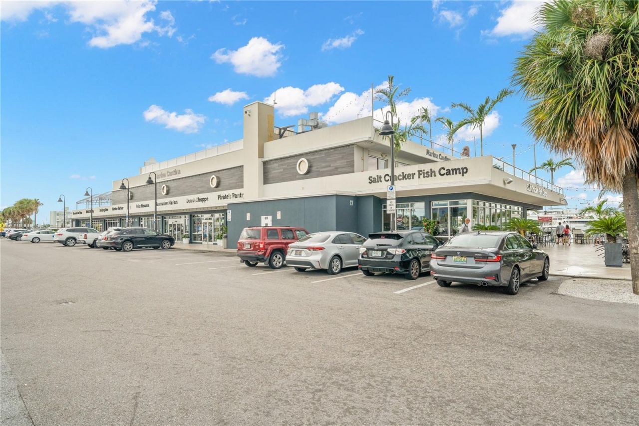 440 S Gulfview Boulevard, Unit 1701, Clearwater Beach, FL 33767 Photo