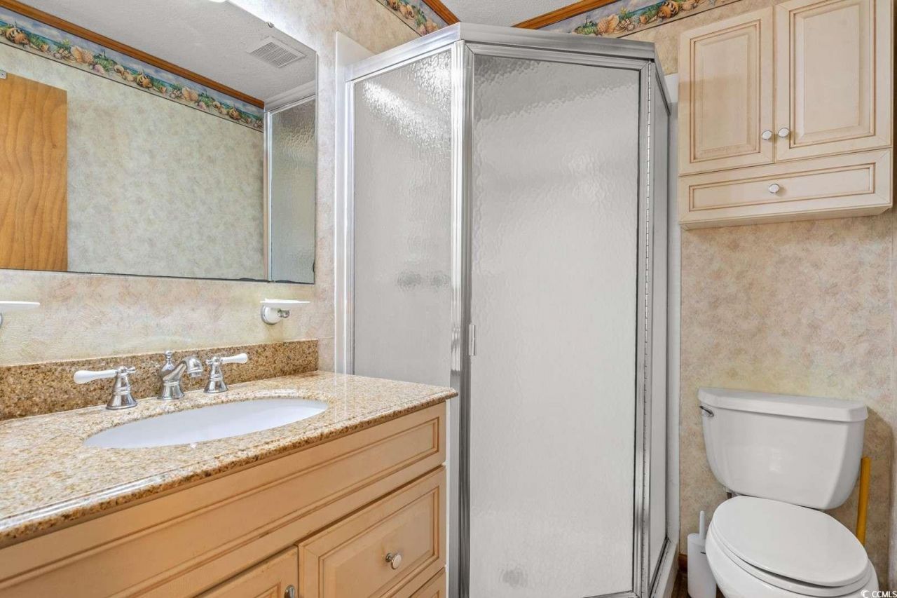 9540 Shore Dr. Photo 18