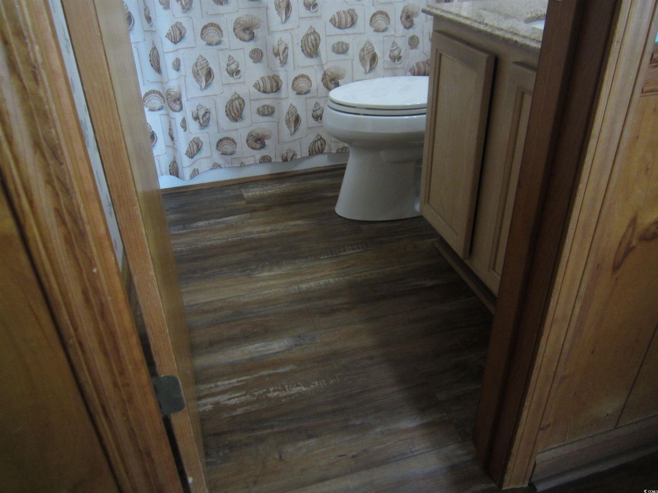 9540 Shore Dr. Photo 23