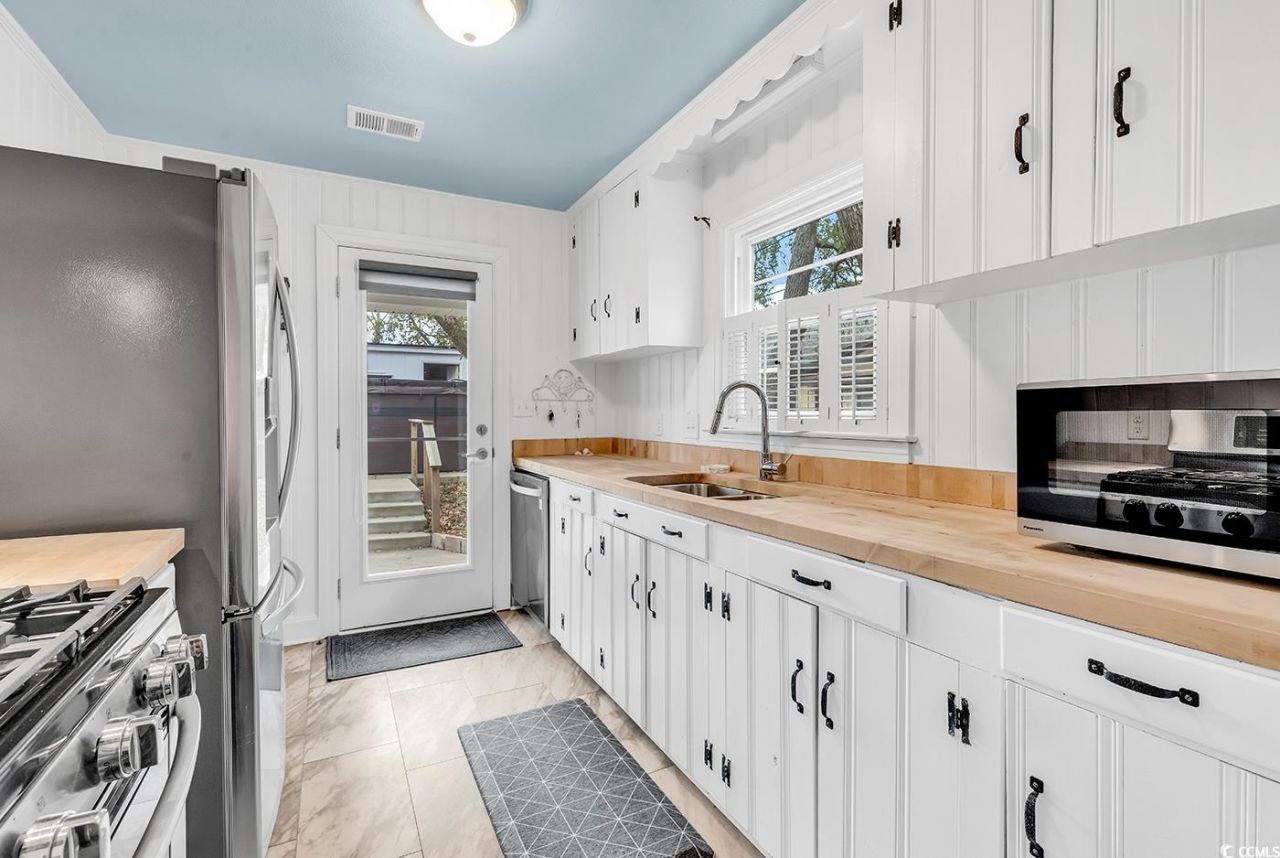 313 73rd Ave. N Photo 14