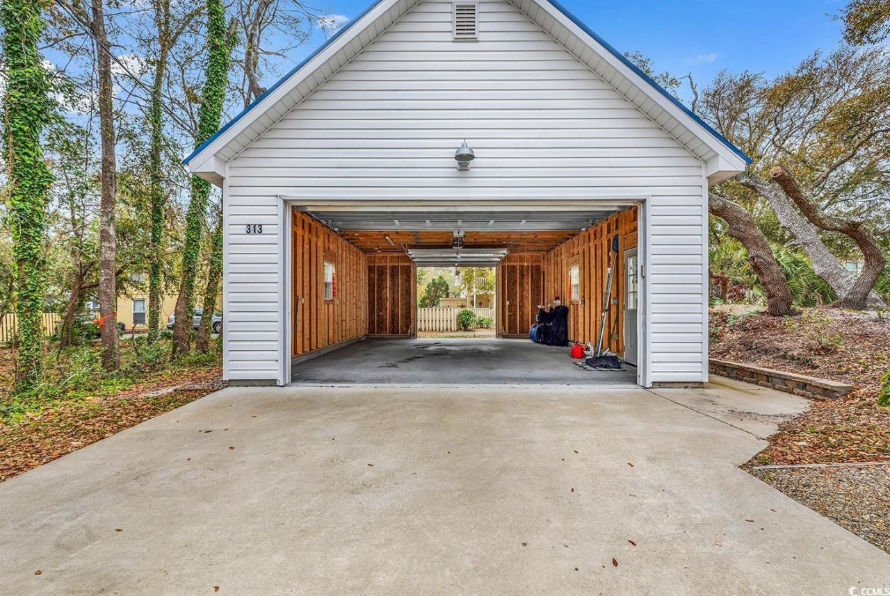 313 73rd Ave. N Photo 24