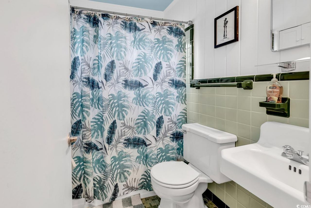 313 73rd Ave. N Photo 9