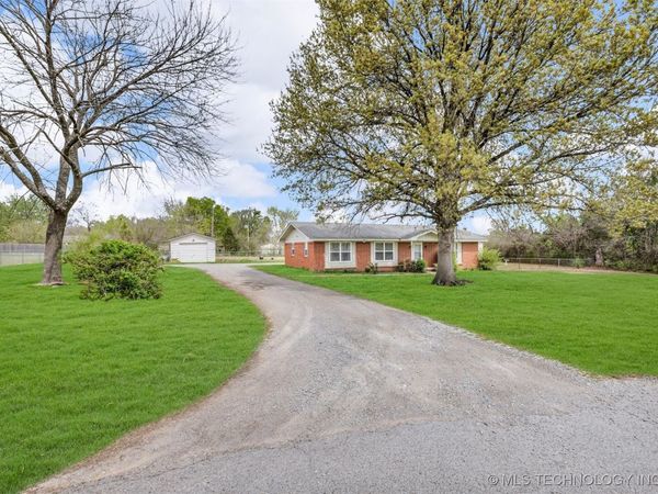 11777 E Oak Street, Claremore, OK 74019