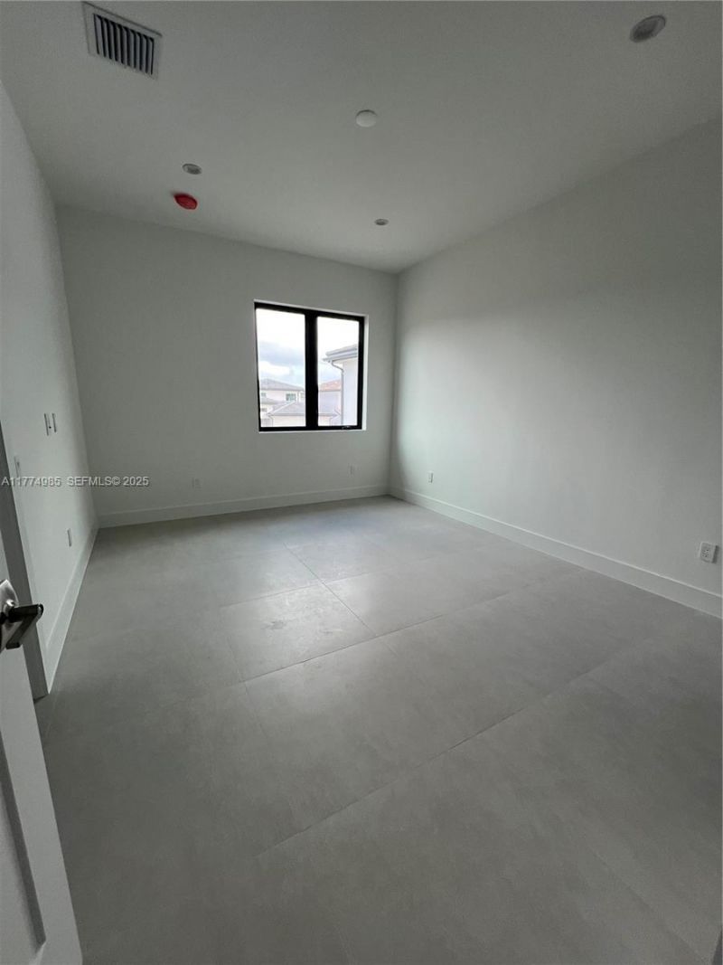 5725 W Ashwood, Hollywood, FL 33312 Photo