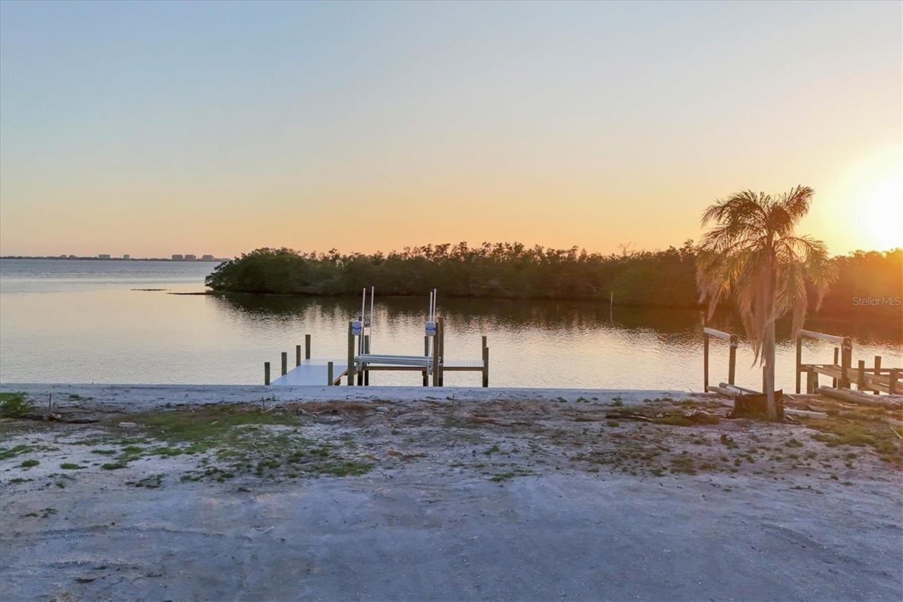 7314 Westmoreland Drive, Sarasota, FL 34243 Photo