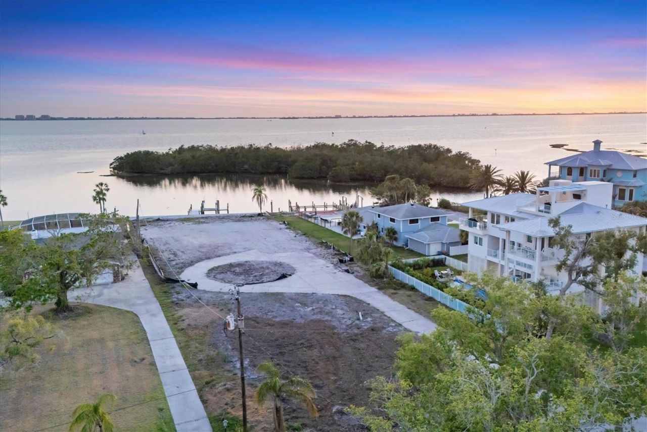 7314 Westmoreland Drive, Sarasota, FL 34243 Photo