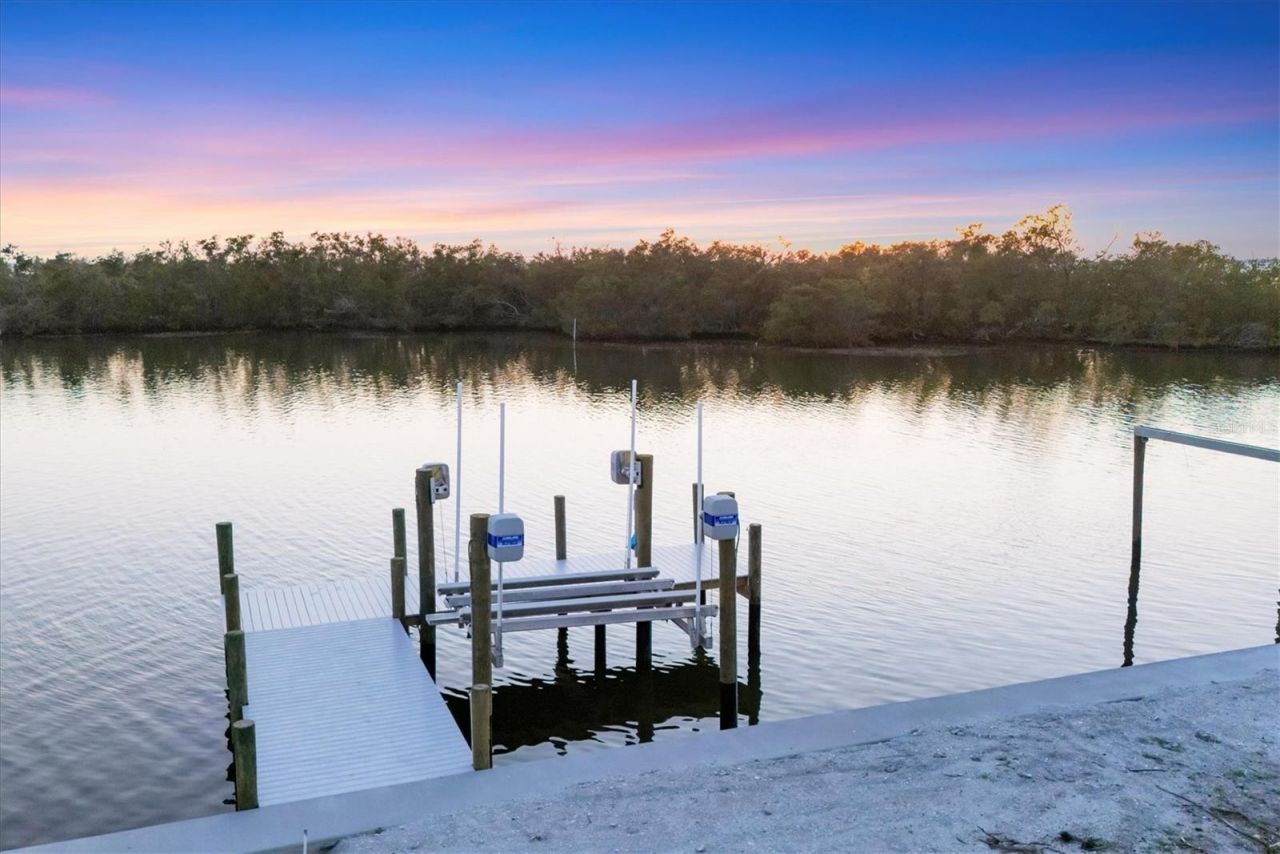 7314 Westmoreland Drive, Sarasota, FL 34243 Photo