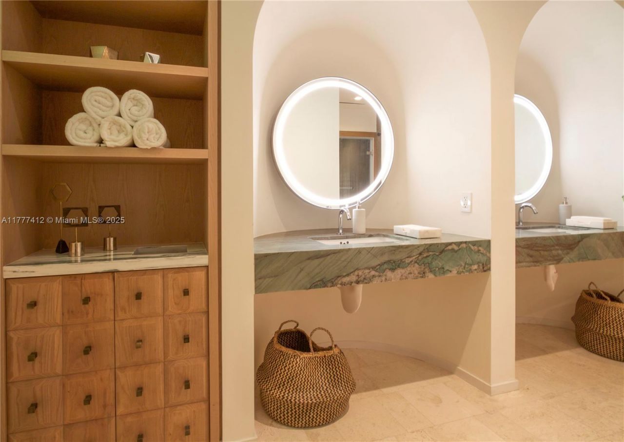 801 S Miami Ave, Unit 5410, Miami, FL 33130 Photo