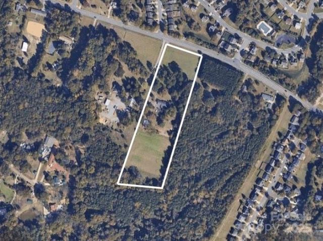 1422 Sunset Road, Charlotte, NC 28216 Main Photo