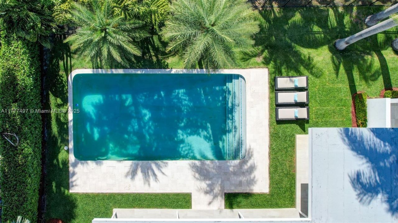 907 Diplomat Pkwy, Hallandale Beach, FL 33009 Photo