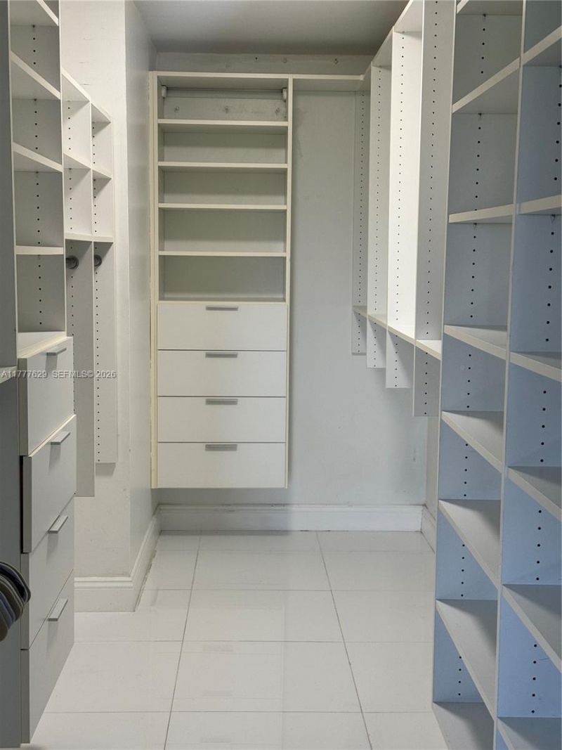 2000 Towerside Ter, Unit 805, Miami, FL 33138 Photo