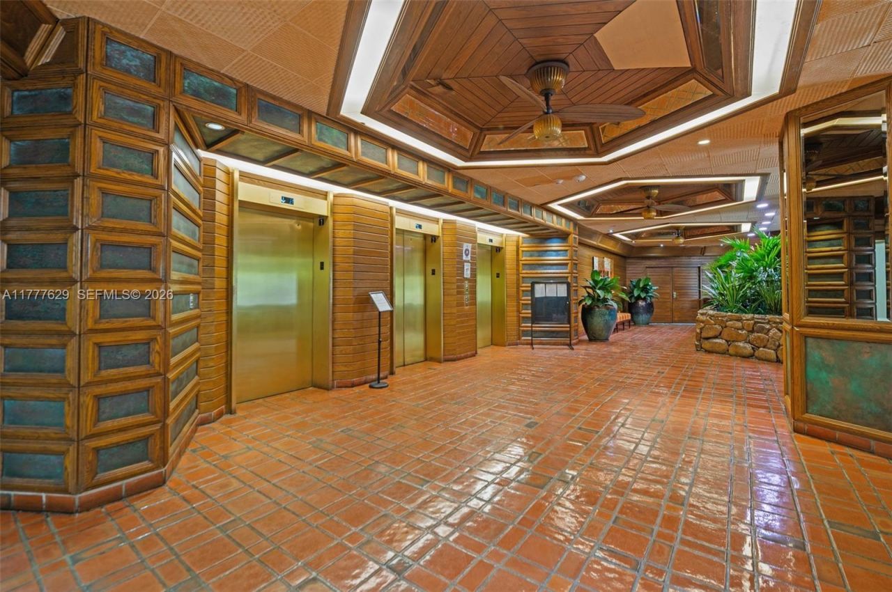 2000 Towerside Ter, Unit 805, Miami, FL 33138 Photo