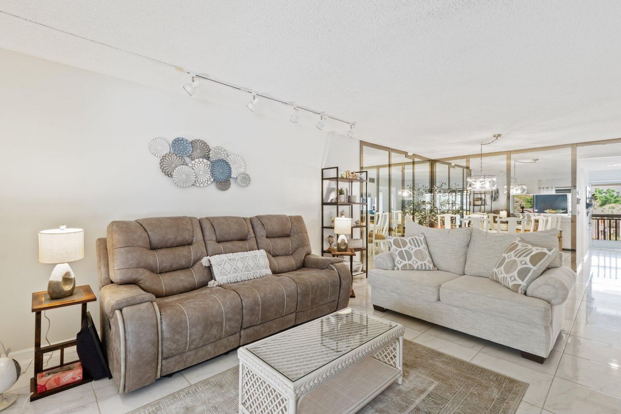 5380 Cedar Lake Drive, Unit 304, Boynton Beach, FL 33437 Photo