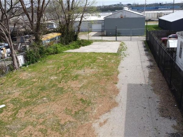 3819 Fuller Avenue, Kansas City, MO 64129