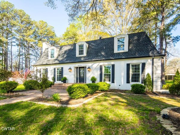 23 Fairfield Place, Jackson, TN 38305