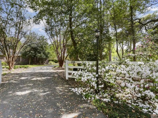 9765 Barringer Foreman Rd, Saint George, LA 70809
