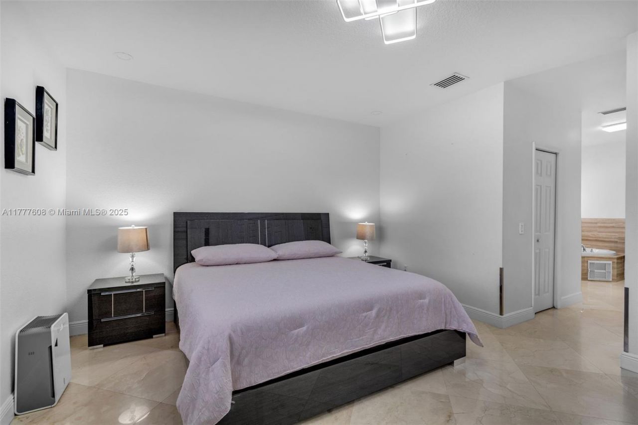 16075 SW 149th Ter, Miami, FL 33196 Photo