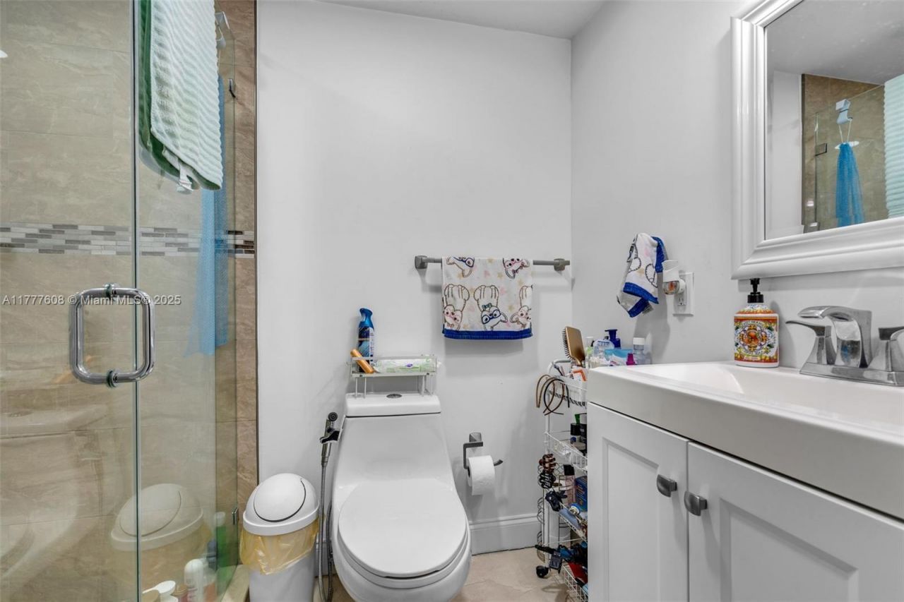 16075 SW 149th Ter, Miami, FL 33196 Photo