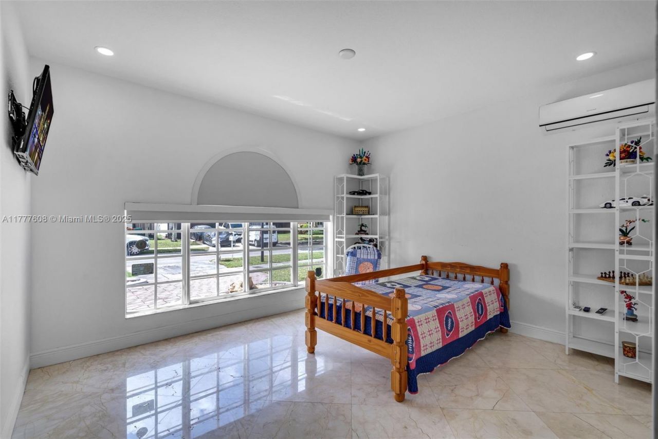 16075 SW 149th Ter, Miami, FL 33196 Photo