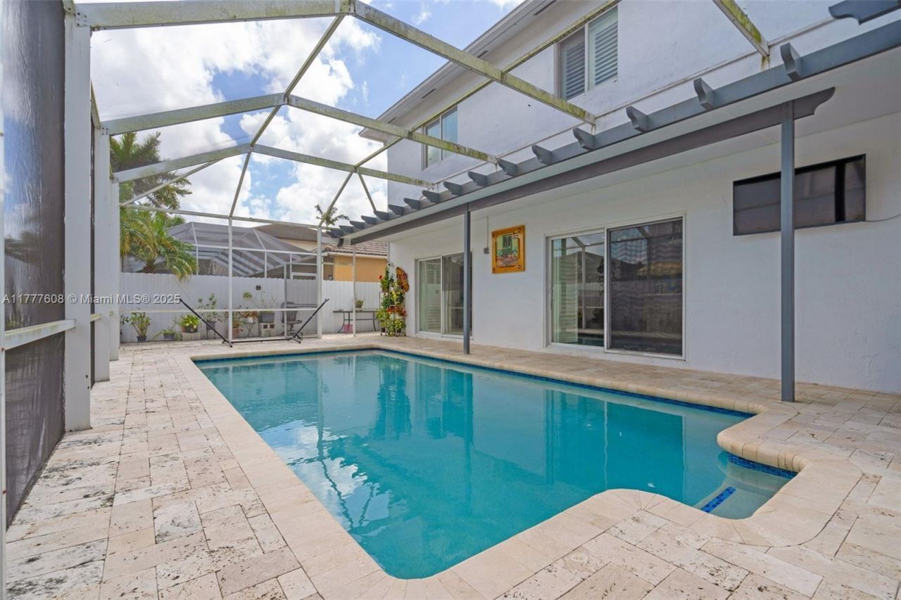 16075 SW 149th Ter, Miami, FL 33196 Photo