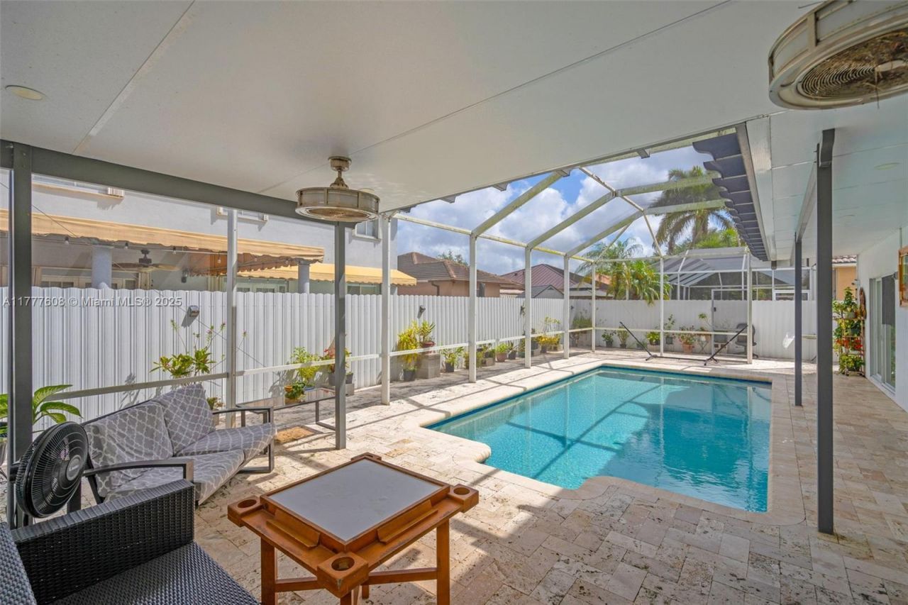 16075 SW 149th Ter, Miami, FL 33196 Photo