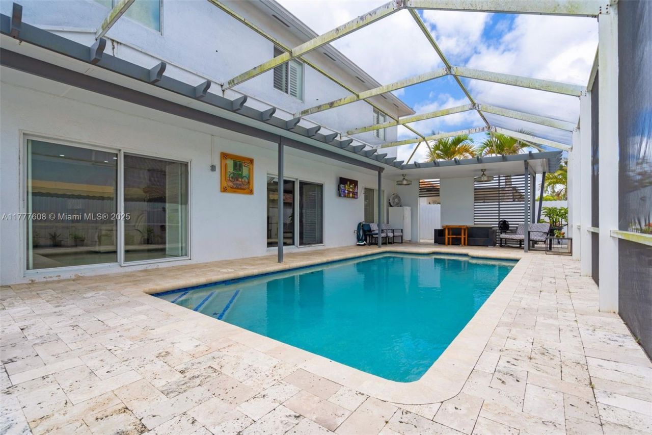 16075 SW 149th Ter, Miami, FL 33196 Photo