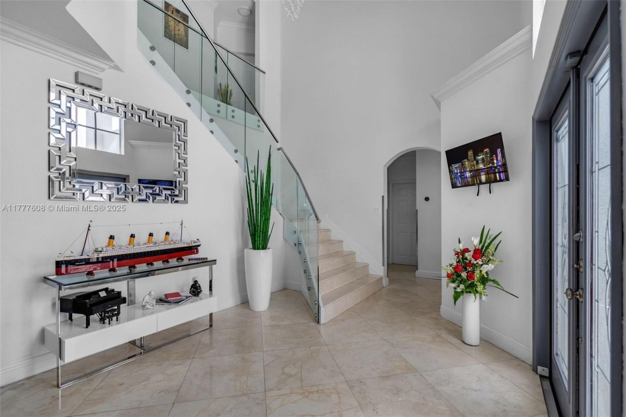 16075 SW 149th Ter, Miami, FL 33196 Photo