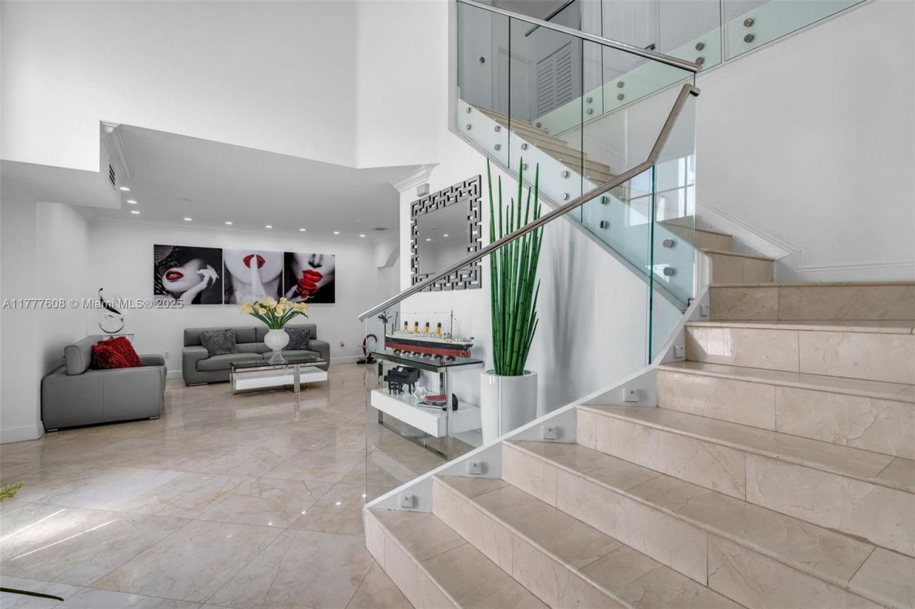 16075 SW 149th Ter, Miami, FL 33196 Photo