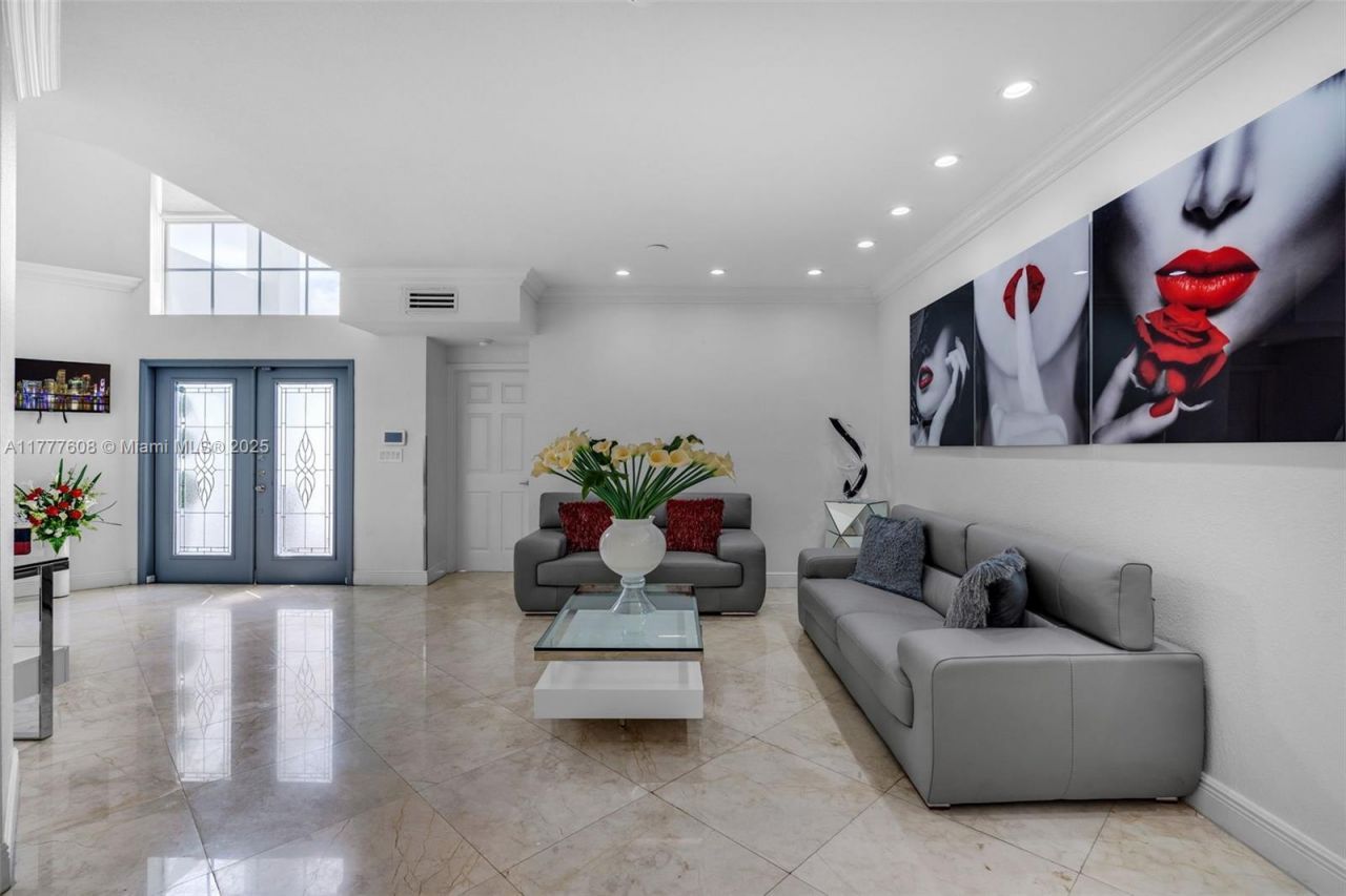 16075 SW 149th Ter, Miami, FL 33196 Photo