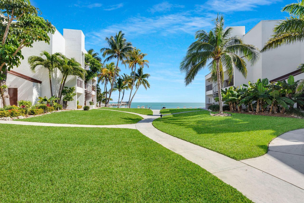 601 W Ocean Dr Drive, Unit 203a, Key Colony Beach, FL 33051 Photo