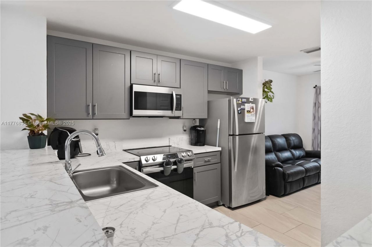 2452 SW 99th Way, Unit 2452, Miramar, FL 33025 Photo