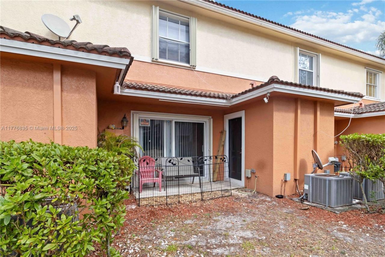 2452 SW 99th Way, Unit 2452, Miramar, FL 33025 Photo