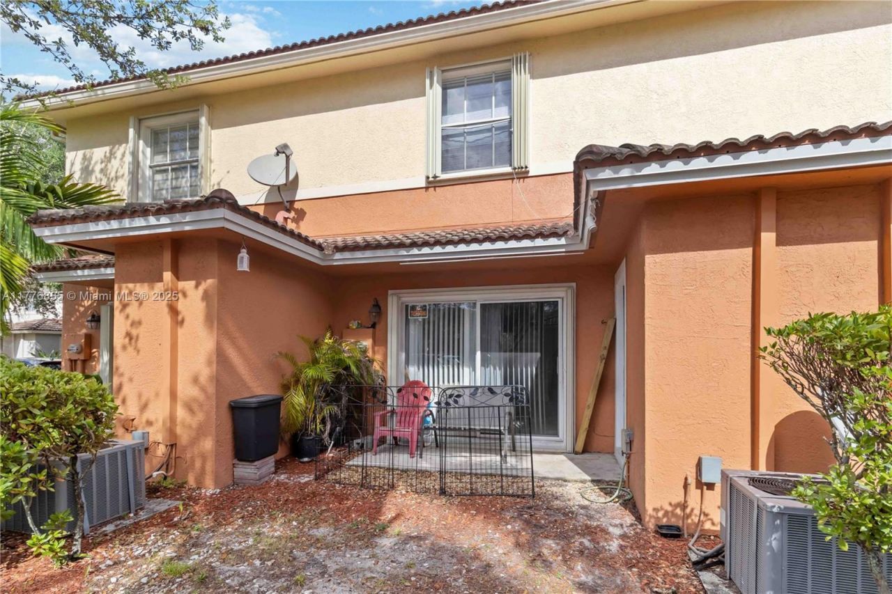 2452 SW 99th Way, Unit 2452, Miramar, FL 33025 Photo