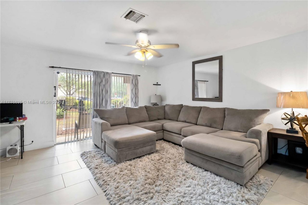 2452 SW 99th Way, Unit 2452, Miramar, FL 33025 Photo