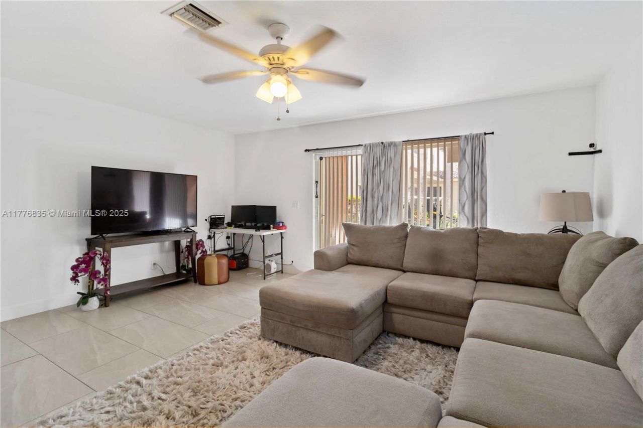 2452 SW 99th Way, Unit 2452, Miramar, FL 33025 Photo